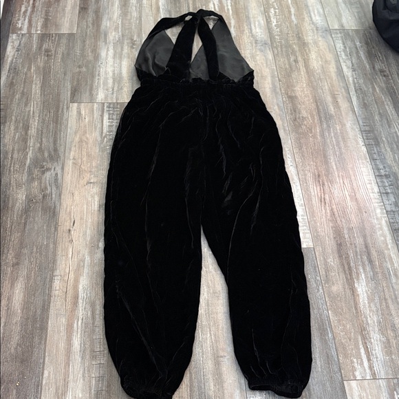 Free People Chic Black Velvet Jumpsuit size small - Picture 8 of 10